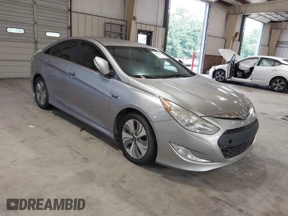 2013 Hyundai Sonata с VIN KMHEC4A48DA074302, выставлен на аукционе IAAI как лот 42869475 с пробегом 99 430 миль миль и . История ставок и продаж доступна на DreamBid. Изображение 1.