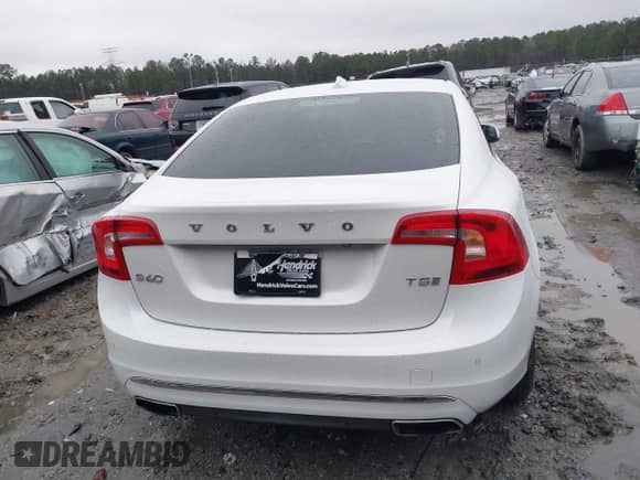 2017 Volvo S60 Inscription с VIN LYV402HKXHB148240, выставлен на аукционе IAAI как лот 41618292 с пробегом 77 870 миль миль и . История ставок и продаж доступна на DreamBid. Изображение 16.