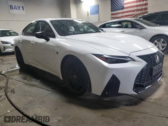 2024 Lexus IS 500 F Sport Performance z VIN JTHAP1D28R5005690, wystawiony jako Copart lot #66609614 z przebiegiem 632 mil mil oraz Czysty tytuł • Clean title. Historia ofert i sprzedaży dostępna na DreamBid. Obrazek 4.