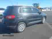 2011 Volkswagen Tiguan S с VIN WVGAV7AX5BW510883, выставлен на аукционе IAAI как лот 43471951 с пробегом 171 076 миль миль и . История ставок и продаж доступна на DreamBid. Изображение 4.