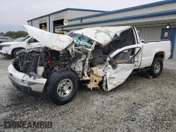 2007 Chevrolet Silverado 1500HD LT1 z VIN 1GCGC13U17F149812, wystawiony jako Copart lot #78827034 z przebiegiem Nie podano mil oraz Nie do naprawy • Non repairable. Historia ofert i sprzedaży dostępna na DreamBid. Obrazek 1.