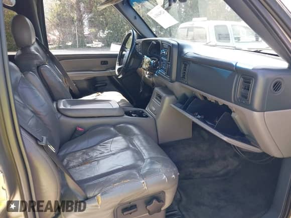 2002 Chevrolet Suburban LT с VIN 3GNFK16T02G349421, выставлен на аукционе IAAI как лот 42846814 с пробегом Не указан миль и . История ставок и продаж доступна на DreamBid. Изображение 5.