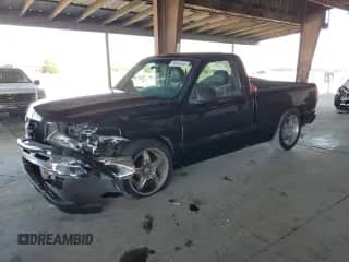 2006 Chevrolet Silverado 1500 Work Truck с VIN 1GCEC14V26Z133405, выставлен на аукционе Copart как лот 68548305 с пробегом 73 598 миль миль и Списание • Salvage title. История ставок и продаж доступна на DreamBid. Изображение 1.