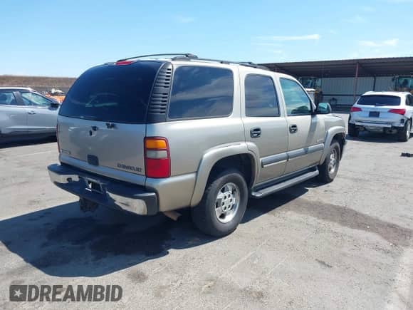 2002 Chevrolet Tahoe LS с VIN 1GNEC13V42R237574, выставлен на аукционе IAAI как лот 42817173 с пробегом 201 078 миль миль и . История ставок и продаж доступна на DreamBid. Изображение 4.