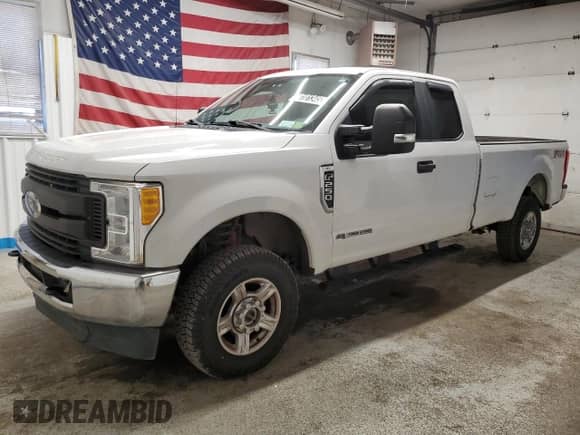 2017 Ford F-250 XLT с VIN 1FT7X2BT1HED14932, выставлен на аукционе Copart как лот 68101345 с пробегом 158 181 миль миль и Чистый • Clean title. История ставок и продаж доступна на DreamBid. Изображение 1.