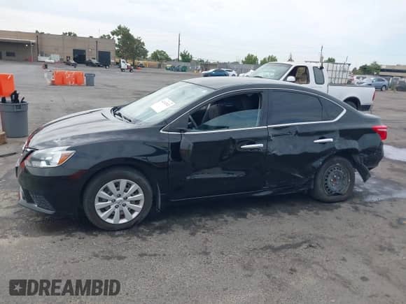 2017 Nissan Sentra SV с VIN 3N1AB7AP7HY257728, выставлен на аукционе IAAI как лот 43242922 с пробегом 58 792 миль миль и . История ставок и продаж доступна на DreamBid. Изображение 14.