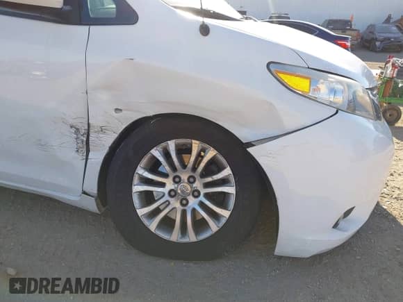 2013 Toyota Sienna XLE AAS with VIN 5TDYK3DC3DS308298, listed as a IAAI auction lot 41292280 with 165,638 mi miles and . Bid and sale history available at DreamBid. Image 6.