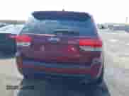 2017 Jeep Grand Cherokee Laredo z VIN 1C4RJEAG4HC965368, wystawiony jako IAAI lot #42034698 z przebiegiem 110 152 mil mil oraz . Historia ofert i sprzedaży dostępna na DreamBid. Obrazek 16.