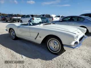 1962 Chevrolet Corvette с VIN 20867S113558, выставлен на аукционе Copart как лот 78642914 с пробегом 86 495 миль миль и Списание • Salvage title. История ставок и продаж доступна на DreamBid. Изображение 4.