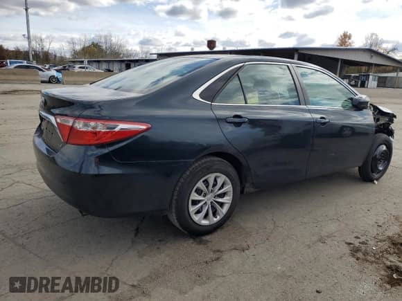 2015 Toyota Camry SE z VIN 4T1BF1FK4FU997605, wystawiony jako Copart lot #90106375 z przebiegiem 96 109 mil mil oraz Szkoda całkowita • Salvage title. Historia ofert i sprzedaży dostępna na DreamBid. Obrazek 3.