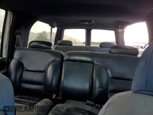 1995 Chevrolet Suburban z VIN 1GNFK16K0SJ450741, wystawiony jako Copart lot #62776695 z przebiegiem 224 984 mil mil oraz Szkoda całkowita • Salvage title. Historia ofert i sprzedaży dostępna na DreamBid. Obrazek 10.