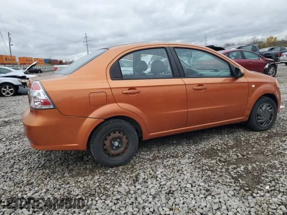 2007 Chevrolet Aveo LS z VIN KL1TD56637B057387, wystawiony jako Copart lot #77928504 z przebiegiem 129 014 mil mil oraz Szkoda całkowita • Salvage title. Historia ofert i sprzedaży dostępna na DreamBid. Obrazek 3.