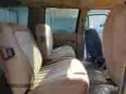 1994 Chevrolet Suburban z VIN 1GNFK16K3RJ445348, wystawiony jako Copart lot #48778895 z przebiegiem 264 441 mil mil oraz Szkoda całkowita • Salvage title. Historia ofert i sprzedaży dostępna na DreamBid. Obrazek 11.