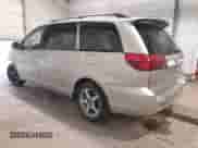 2005 Toyota Sienna XLE z VIN 5TDZA22C85S344056, wystawiony jako IAAI lot #42893969 z przebiegiem 152 668 mil mil oraz . Historia ofert i sprzedaży dostępna na DreamBid. Obrazek 3.