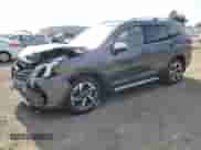 2024 Subaru Forester Touring z VIN JF2SKAMC0RH437025, wystawiony jako Copart lot #58746705 z przebiegiem 20 562 mil mil oraz Szkoda całkowita • Salvage title. Historia ofert i sprzedaży dostępna na DreamBid. Obrazek 1.