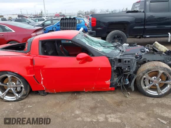 2011 Chevrolet Corvette Z16 Grand Sport 3LT с VIN 1G1YW2DW6B5110075, выставлен на аукционе IAAI как лот 41858672 с пробегом 69 862 миль миль и . История ставок и продаж доступна на DreamBid. Изображение 14.