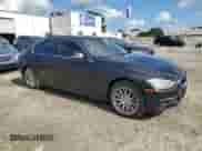 2013 BMW 3 Series 335i xDrive z VIN WBA3B9G54DNR89665, wystawiony jako Copart lot #84443335 z przebiegiem 242 823 mil mil oraz Szkoda całkowita • Salvage title. Historia ofert i sprzedaży dostępna na DreamBid. Obrazek 4.