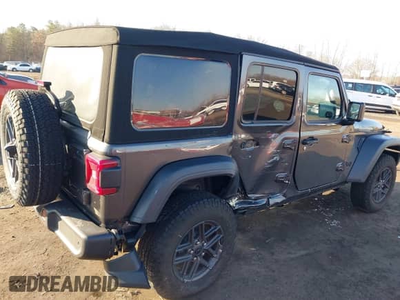 2024 Jeep Wrangler Willys с VIN 1C4PJXDG7RW330059, выставлен на аукционе IAAI как лот 41632245 с пробегом 4 929 миль миль и . История ставок и продаж доступна на DreamBid. Изображение 6.