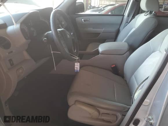 2015 Honda Pilot LX с VIN 5FNYF3H28FB001951, выставлен на аукционе Copart как лот 85493115 с пробегом 143 536 миль миль и Списание • Salvage title. История ставок и продаж доступна на DreamBid. Изображение 7.