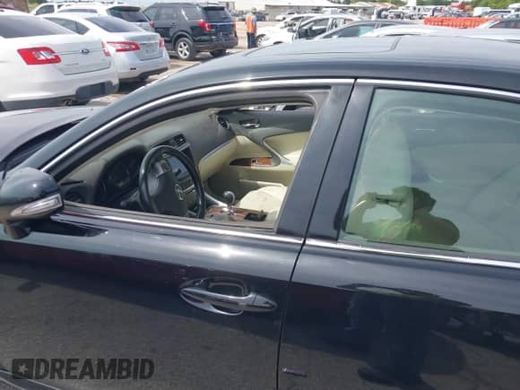 2012 Lexus IS 350 z VIN JTHCE5C27C5002178, wystawiony jako IAAI lot #42903844 z przebiegiem Nie podano mil oraz . Historia ofert i sprzedaży dostępna na DreamBid. Obrazek 14.