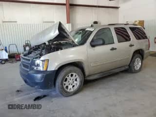 2009 Chevrolet Tahoe LS z VIN 1GNFC13C09R276501, wystawiony jako Copart lot #51229125 z przebiegiem 243 198 mil mil oraz Szkoda całkowita • Salvage title. Historia ofert i sprzedaży dostępna na DreamBid. Obrazek 1.
