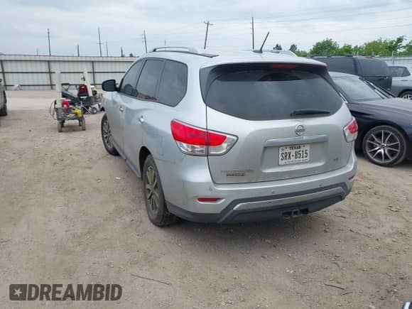 2013 Nissan Pathfinder SL z VIN 5N1AR2MN8DC649752, wystawiony jako IAAI lot #42045745 z przebiegiem 181 931 mil mil oraz . Historia ofert i sprzedaży dostępna na DreamBid. Obrazek 3.