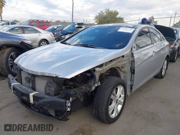 2013 Hyundai Sonata SE with VIN 5NPEC4ACXDH617718, listed as a IAAI auction lot 43302766 with 101,192 mi miles and . Bid and sale history available at DreamBid. Image 2.