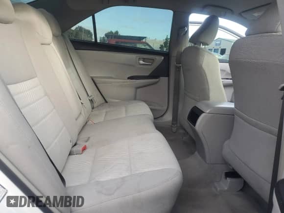 2015 Toyota Camry SE z VIN 4T1BF1FKXFU487419, wystawiony jako Copart lot #82404345 z przebiegiem 161 491 mil mil oraz Szkoda całkowita • Salvage title. Historia ofert i sprzedaży dostępna na DreamBid. Obrazek 10.