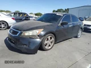 2009 Honda Accord EX z VIN 1HGCP36789A049194, wystawiony jako Copart lot #57909355 z przebiegiem 245 917 mil mil oraz Czysty tytuł • Clean title. Historia ofert i sprzedaży dostępna na DreamBid. Obrazek 1.