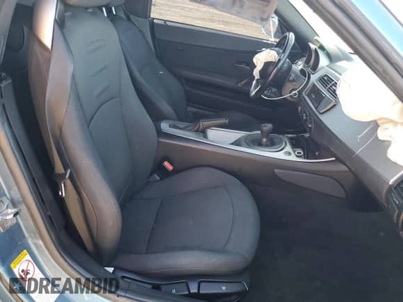 2003 BMW Z4 2.5i with VIN 4USBT33493LR62052, listed as a Copart auction lot 84414065 with 123,935 mi miles and Salvage title. Bid and sale history available at DreamBid. Image 10.