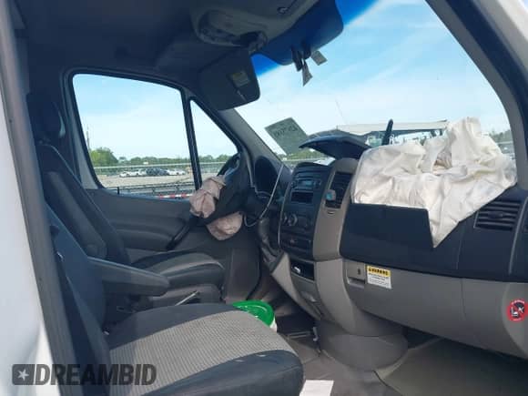 2008 Dodge Sprinter with VIN WD0PE745685293925, listed as a IAAI auction lot 42675185 with Not provided miles and . Bid and sale history available at DreamBid. Image 5.