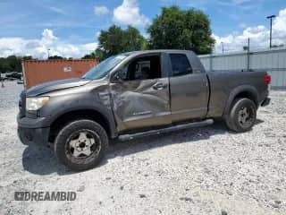 2011 Toyota Tundra с VIN 5TFRY5F15BX107228, выставлен на аукционе Copart как лот 67733015 с пробегом 209 570 миль миль и Списание • Salvage title. История ставок и продаж доступна на DreamBid. Изображение 1.