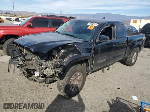 2018 Toyota Tacoma SR5 with VIN 5TFRZ5CN6JX068362, listed as a Copart auction lot 83880124 with Not provided miles and Salvage title. Bid and sale history available at DreamBid. Image 1.
