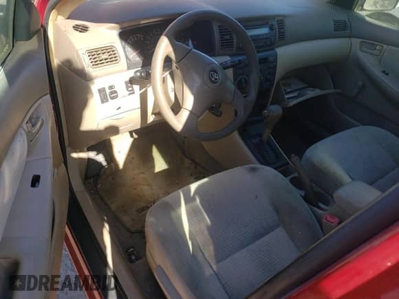 2005 Toyota Corolla CE z VIN 2T1BR32E45C499469, wystawiony jako Copart lot #89550085 z przebiegiem 248 285 mil mil oraz Czysty tytuł • Clean title. Historia ofert i sprzedaży dostępna na DreamBid. Obrazek 8.