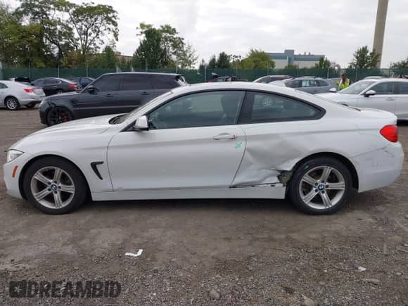 2014 BMW 4 Series 428i xDrive с VIN WBA3N9C55EK244603, выставлен на аукционе IAAI как лот 43272504 с пробегом 105 049 миль миль и . История ставок и продаж доступна на DreamBid. Изображение 14.