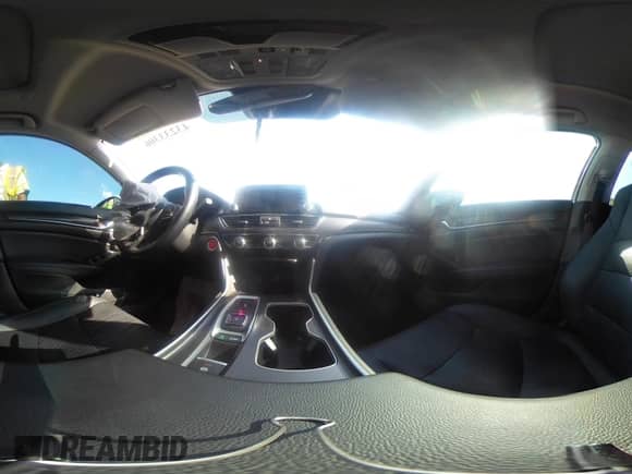 2019 Honda Accord Touring с VIN 1HGCV2F90KA003690, выставлен на аукционе IAAI как лот 43233306 с пробегом 96 741 миль миль и . История ставок и продаж доступна на DreamBid. Изображение 20.