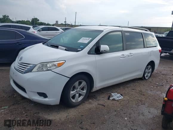 2016 Toyota Sienna LE AAS with VIN 5TDKK3DC1GS700982, listed as a IAAI auction lot 43019934 with 78,300 mi miles and . Bid and sale history available at DreamBid. Image 2.