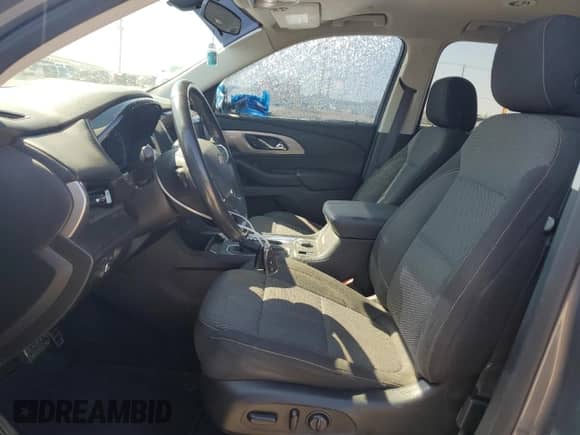 2019 Chevrolet Traverse LT Cloth with VIN 1GNEVMKW9KJ241558, listed as a Copart auction lot 69927705 with 119,266 mi miles and Salvage title. Bid and sale history available at DreamBid. Image 7.