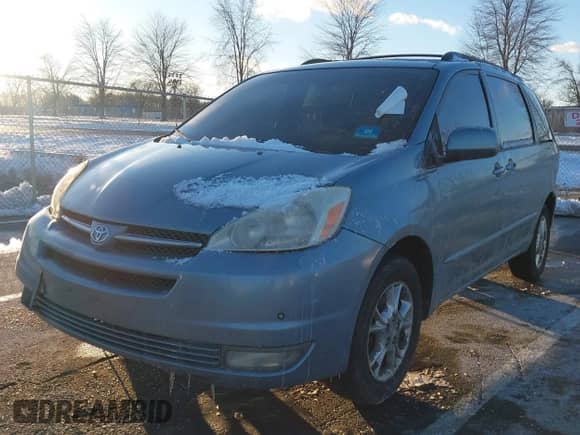 2005 Toyota Sienna XLE z VIN 5TDBA22C95S047413, wystawiony jako IAAI lot #41266507 z przebiegiem 174 765 mil mil oraz . Historia ofert i sprzedaży dostępna na DreamBid. Obrazek 2.