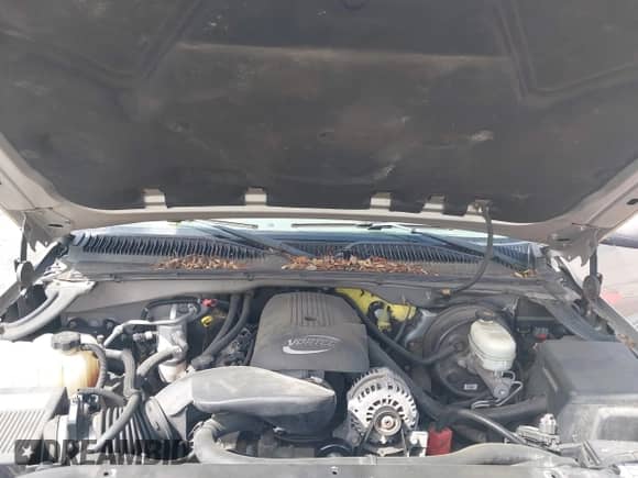 2006 GMC Sierra 1500 SLE1 z VIN 2GTEK19B261264327, wystawiony jako IAAI lot #42161758 z przebiegiem 101 091 mil mil oraz . Historia ofert i sprzedaży dostępna na DreamBid. Obrazek 10.