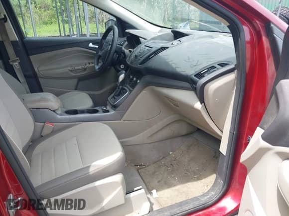 2014 Ford Escape SE z VIN 1FMCU0GXXEUA34432, wystawiony jako IAAI lot #42755194 z przebiegiem 168 691 mil mil oraz . Historia ofert i sprzedaży dostępna na DreamBid. Obrazek 5.