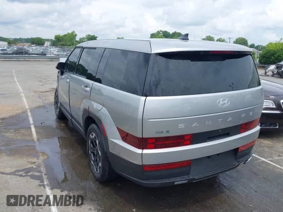 2025 Hyundai Santa Fe SE z VIN 5NMP14GL0SH128437, wystawiony jako IAAI lot #42360589 z przebiegiem 3 917 mil mil oraz . Historia ofert i sprzedaży dostępna na DreamBid. Obrazek 3.