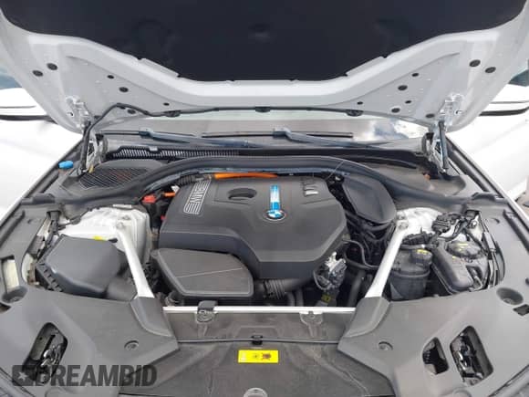 2019 BMW 5 Series 530e с VIN WBAJA9C56KB254619, выставлен на аукционе IAAI как лот 42455406 с пробегом 25 711 миль миль и . История ставок и продаж доступна на DreamBid. Изображение 10.