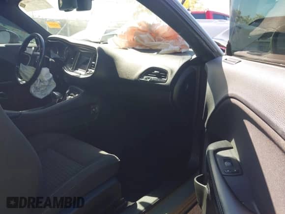 2019 Dodge Challenger SXT with VIN 2C3CDZGG8KH690365, listed as a IAAI auction lot 43363015 with 132,431 mi miles and . Bid and sale history available at DreamBid. Image 5.