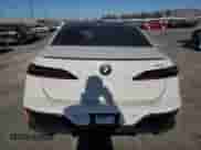 2024 BMW 7 Series 740i z VIN WBA23EH00RCS28364, wystawiony jako Copart lot #81892304 z przebiegiem 9 913 mil mil oraz Szkoda całkowita • Salvage title. Historia ofert i sprzedaży dostępna na DreamBid. Obrazek 6.