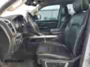 2021 Ram 1500 Laramie z VIN 1C6SRFRT4MN831791, wystawiony jako Copart lot #50211585 z przebiegiem 111 961 mil mil oraz Szkoda całkowita • Salvage title. Historia ofert i sprzedaży dostępna na DreamBid. Obrazek 7.