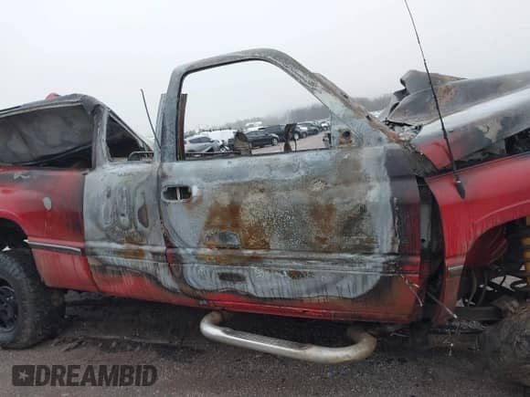 1997 Dodge 2500 с VIN 3B7KF23Z2VG768479, выставлен на аукционе IAAI как лот 41195696 с пробегом Не указан миль и . История ставок и продаж доступна на DreamBid. Изображение 13.
