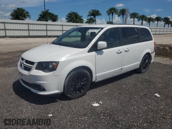 2019 Dodge Grand Caravan GT z VIN 2C4RDGEG5KR737150, wystawiony jako Copart lot #68194175 z przebiegiem Nie podano mil oraz Nie do naprawy • Non repairable. Historia ofert i sprzedaży dostępna na DreamBid. Obrazek 1.