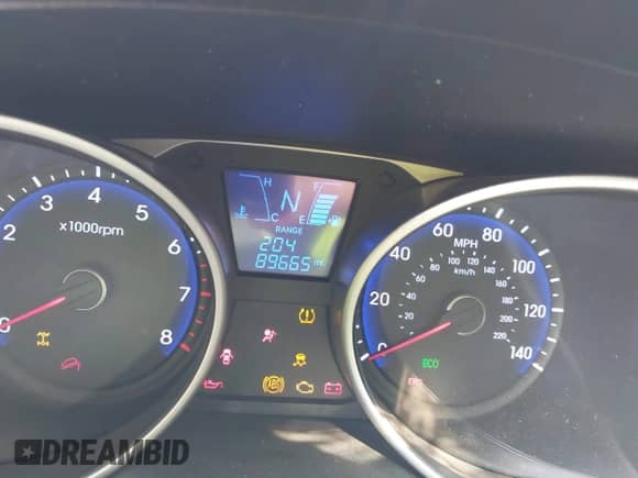 2012 Hyundai Tucson Limited с VIN KM8JUCAC8CU480221, выставлен на аукционе IAAI как лот 43139091 с пробегом 89 665 миль миль и . История ставок и продаж доступна на DreamBid. Изображение 7.