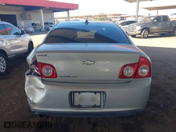 2012 Chevrolet Malibu LTZ 1LZ z VIN 1G1ZE5E06CF214418, wystawiony jako IAAI lot #43450311 z przebiegiem 177 772 mil mil oraz . Historia ofert i sprzedaży dostępna na DreamBid. Obrazek 16.